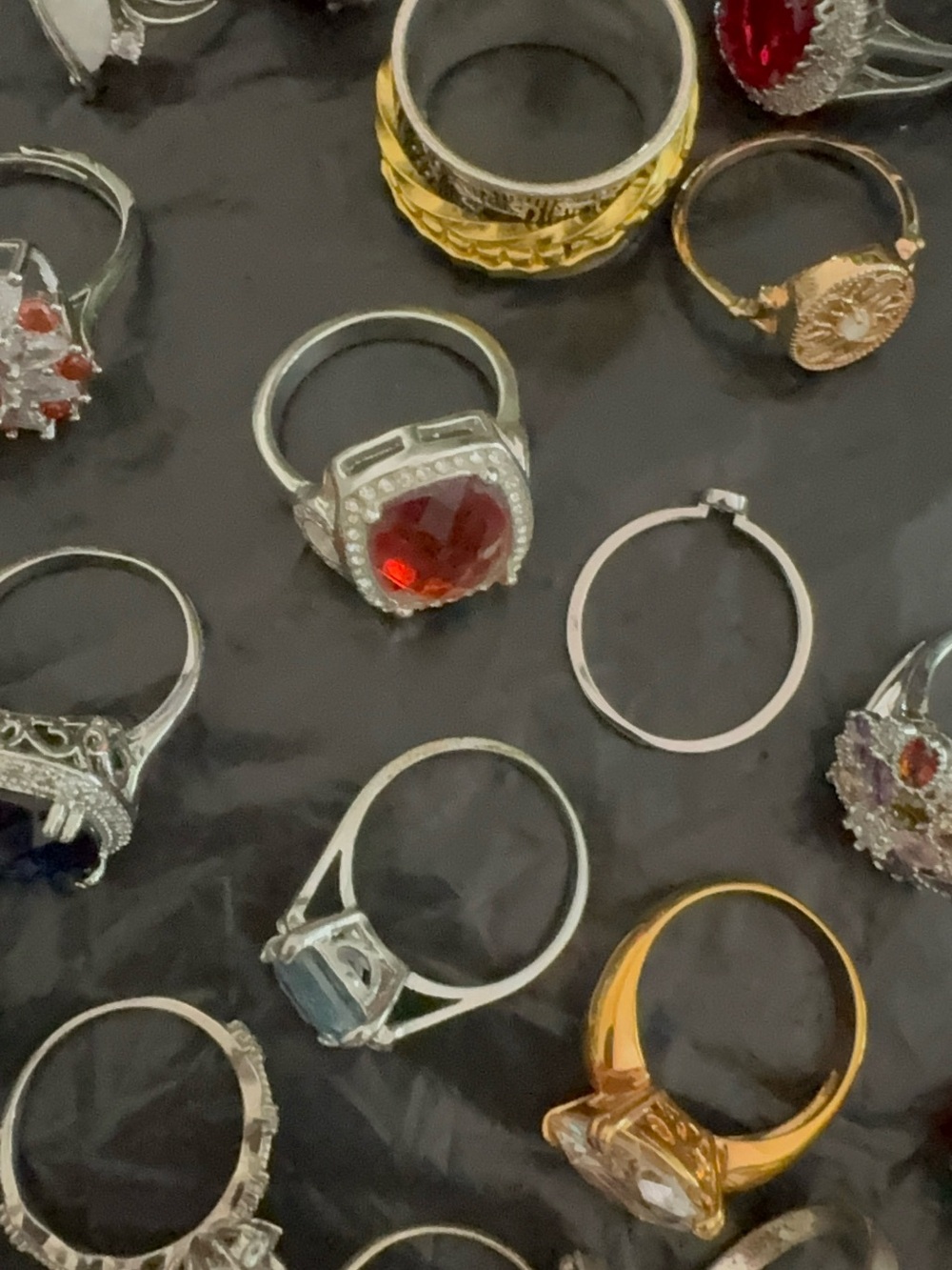 :30 + rings, all colors. Silver tone , gold tone , pearls etc - Picture 3 of 6